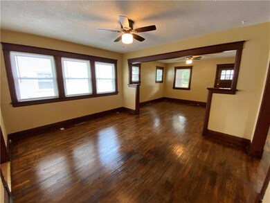 Dining Room w/Wall to Wall Windows
