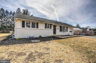 299 Sun Valley Dr, Leola, PA 17540 - photo 4