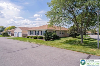 5804 Burning Tree Ln, MacUngie, PA 18062 - photo 2