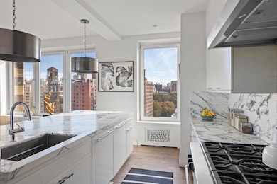 2 Cornelia St unit PHA, New York, NY 10014 - photo 6