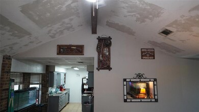 1200 Sandstone Dr, Cleburne, TX 76033 - photo 3