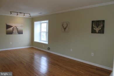 537 W Diamond Ave, Gaithersburg, MD 20877 - photo 3