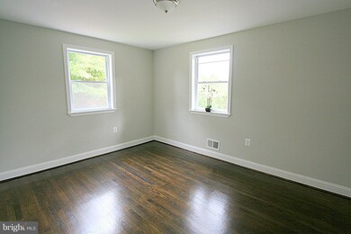 5007 Emo St, Capitol Heights, MD 20743 - photo 5