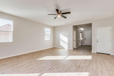 3_Family room 2_