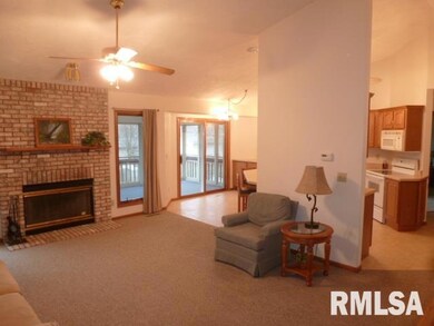 1895 14th St, Bettendorf, IA 52722 - photo 5