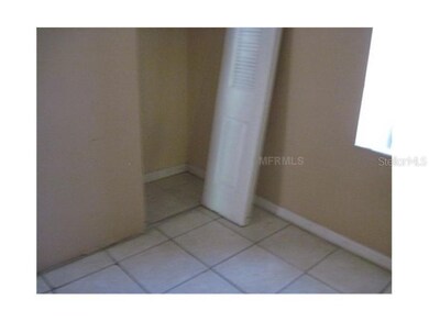 3665 Sugarcreek Dr, Tampa, FL 33619 - photo 4