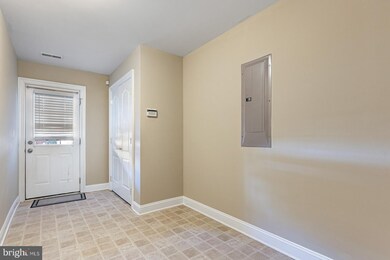 217 W 18th St, Wilmington, DE 19802 - photo 2