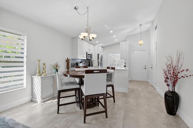 8136 Whispering Palm Dr unit B, Boca Raton, FL 33496 - photo 4