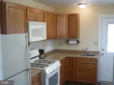 1020 Moss St, Reading, PA 19604 - photo 2