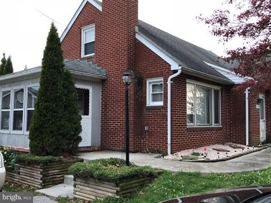 1323 Lee Ln, Sykesville, MD 21784 - photo 2