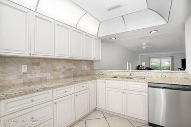 Updated Kitchen w/ Granite