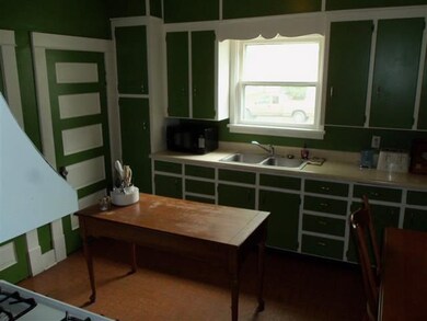 221 S Indiana Ave, Auburn, IN 46706 - photo 4