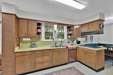 302 Columbia St, Shreveport, LA 71104 - photo 5