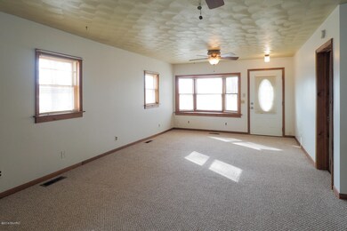 16524 Moorepark-103