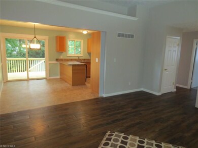 1473 Hilton Dr, Akron, OH 44313 - photo 3