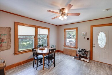 2141 SE 5th St, Des Moines, IA 50315 - photo 3