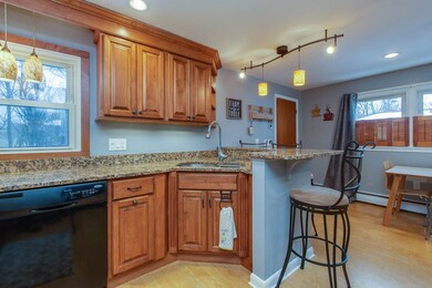 21 Forest Hills Dr, Nashua, NH 03060 - photo 5