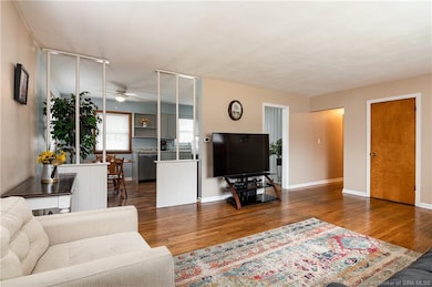 2606 W Robin Rd, New Albany, IN 47150 - photo 4