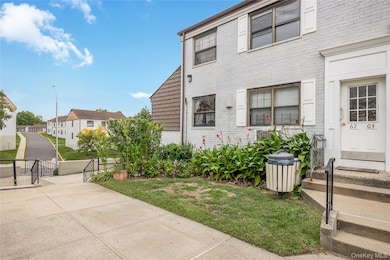 6703 136th St unit B, Flushing, NY 11367 - photo 2