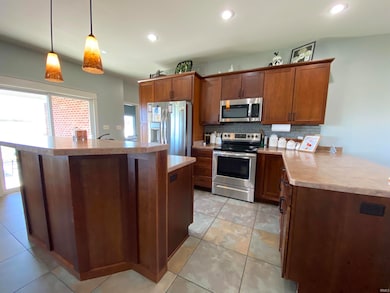 1944 Sophia Ln, Seymour, IN 47274 - photo 4