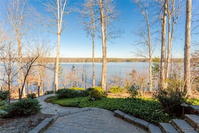 The well planned, fully landscaped yard include si