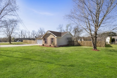 301 Eggars Ct, Clarksville, TN 37042 - photo 2