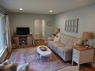 127 Cambridge Ave, Holland, MI 49423 - photo 4