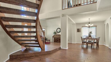 FORMAL LIVING & DINING