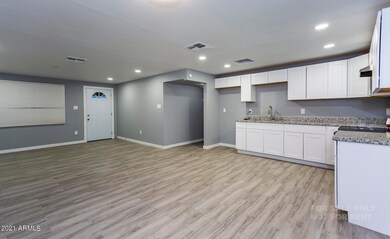 5643 W Palm Ln, Phoenix, AZ 85035 - photo 6