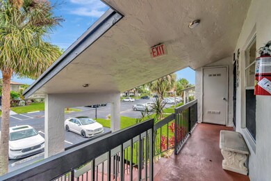 13194 Lucinda Palm Ct unit D, Delray Beach, FL 33484 - photo 4