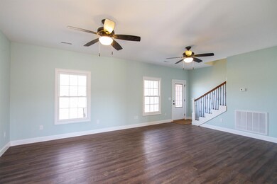 216 Hamilton Ct, Manchester, TN 37355 - photo 2