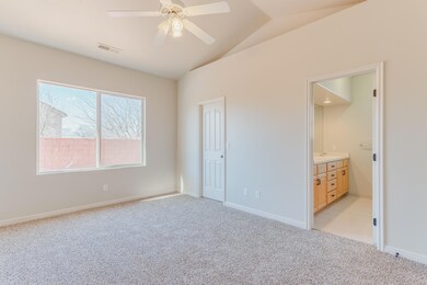004_Master Bedroom