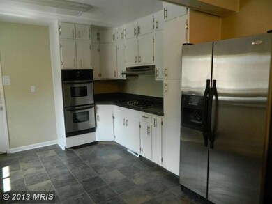 9095 Darley Dr, La Plata, MD 20646 - photo 3