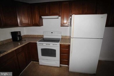 446 W Princess St, York, PA 17401 - photo 5