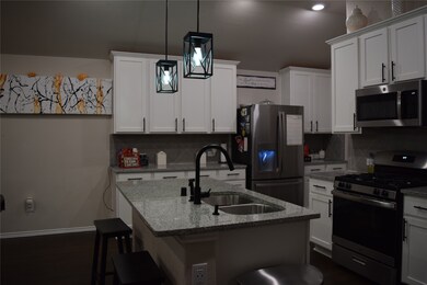 318 Wisteria Manor St, Magnolia, TX 77354 - photo 4