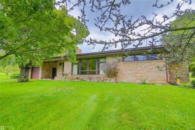 4301 Wrights Ln, Whitehall, PA 18052 - photo 3