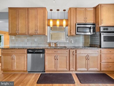 836 S 15th St, Purcellville, VA 20132 - photo 4