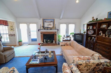 413 Amberwood Cir, Tyler, TX 75701 - photo 6