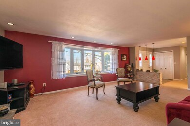 490 Lyman Ave, Womelsdorf, PA 19567 - photo 4