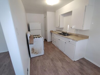 1110 41st St unit B, Lubbock, TX 79412 - photo 5