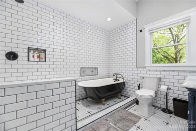 623 S Mulberry St, Statesville, NC 28677 - photo 3