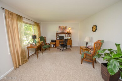 9400 Doewood Ln, Louisville, KY 40291 - photo 5