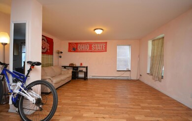 Living Room (3)