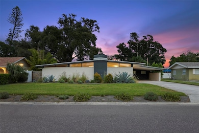 Evening twilight view of property exterior
