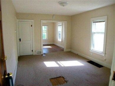 1221 Walsh St, Lansing, MI 48912 - photo 2