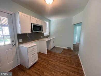 8009 Moro St, Philadelphia, PA 19136 - photo 7