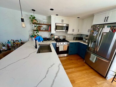 617-619 E 2nd St unit 3, Boston, MA 02127 - photo 3