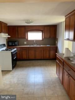 58 Patrick Ave, Littlestown, PA 17340 - photo 2