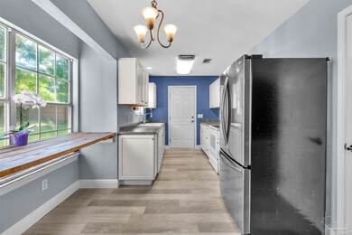 300 Robin Hood Ln, Pensacola, FL 32526 - photo 7