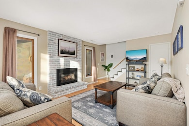 4676 Marquis Point, Saint Paul, MN 55122 - photo 3